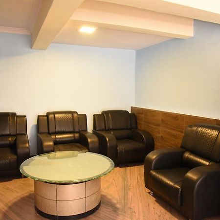 נאווי מומבאי The Sky Inn מראה חיצוני תמונה